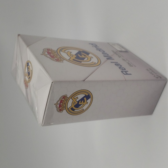 2421- Real Madrid Made In Spain For Men NWT - Picture 4 of 5